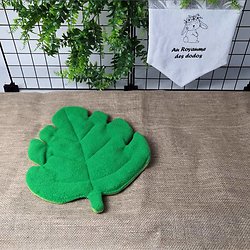 Le tapis feuille monstera