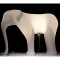LOW-RES ELEPHANT par Richard Hutten