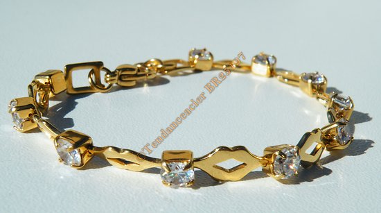 Bracelet 19 cm Tendance Maille Bouche Ovale Doré Or Sertie 10 Diamant Strass Pur Acier Inoxydable
