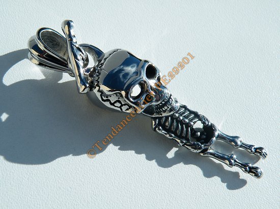 Pendentif Argenté Skull Grand Squelette Pendu Gothique 73 mm Pur Acier Inoxydable + Chaine
