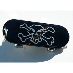 Pendentif Pur Acier Inoxydable Noir Skate Board Tete de Mort Skull Pirate et Zirconium Strass
