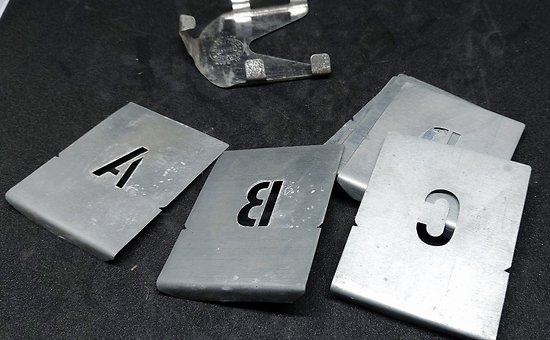 Pochoirs metallique 20mm alphabet