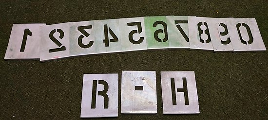 Pochoirs metallique 70mm chiffres + lettres R-H