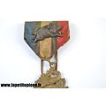 Médaille UNC, Union National des Combattants, épingle sanglier (Chasseurs Ardennes)