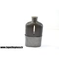 Flask - petite bouteille avec quart en étain. Epoque Première Guerre Mondiale