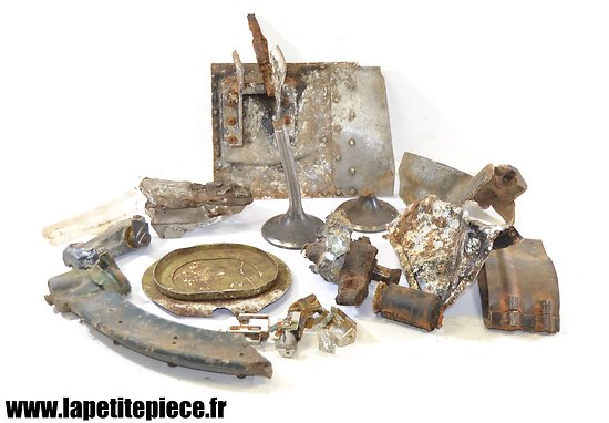 Lot débris d'avion B24 - 1943 département des Ardennes 