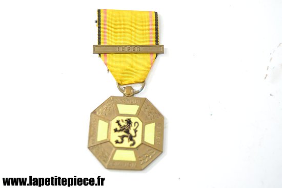 Médaille Belge commémorative -  Croix flamande des Trois Villes Dixmude, Nieuport et Ypres 1914 - 1918  Belgique
