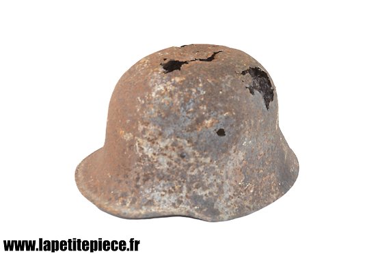 Coque de casque Allemand modèle 1916, WW1 - pièce de terrain