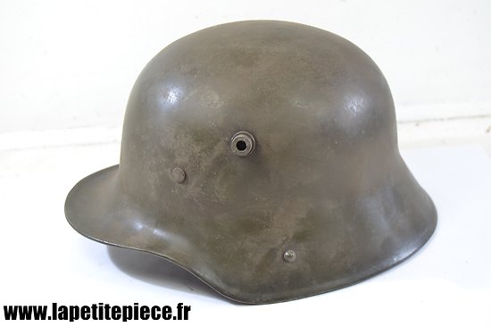 Repro casque Allemand modèle 1916 - reconditionné et patiné.