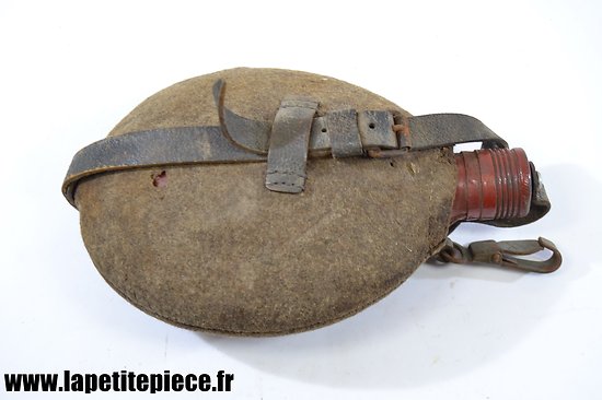 Bidon Allemand fin de Guerre - fer laqué rouge, Feldflaschen 1944
