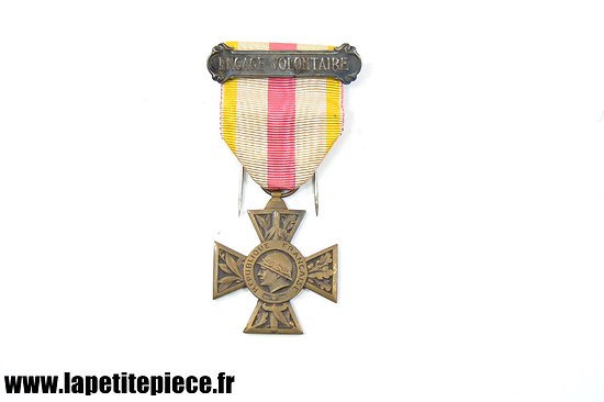 Croix du combattant volontaire 1914 1918 avec agrafe Engagé Volontaire
