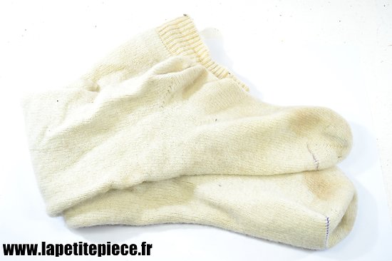 Paire de chaussettes de laine anciennes. Idéal reconstitution