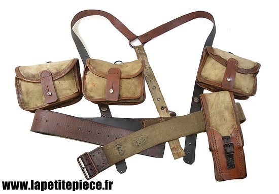 Repro ensemble ersatz France WW1 - ceinturon, cartouchières, brelage et porte baionnette. 
