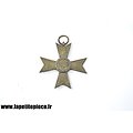 Médaille Allemande KRIEGSVERDIENST - Croix de Guerre du mérite. 