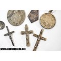 Lot de médailles religieuses et crucifix 19e siècle