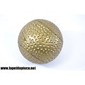 Balle de golf décorative en laiton repoussé ( Dinanderie ) - Fabrication ancienne