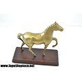 Statuette cheval en  laiton ou bronze