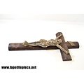 Grand crucifix en métal fabrication Ardennaise CAMION FRERES