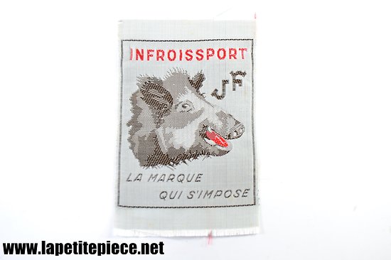 Etiquette de vêtement Infroissport JF tête de sanglier. Années 1950 - 1970. 