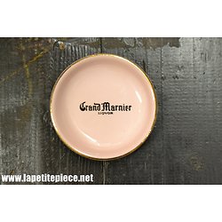 Vide poche publicitaire Grand Marnier liqvor. Céramique rose. Moulin des Loups Orchies