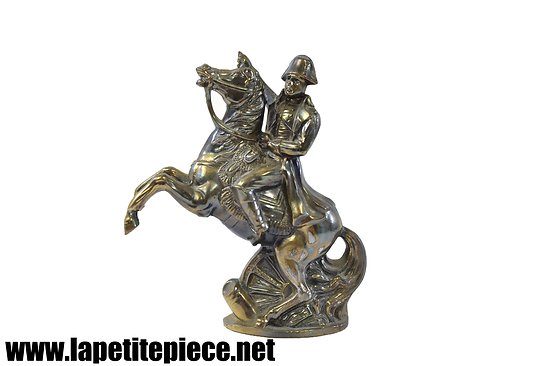 Statuette en régule de Napoléon à cheval