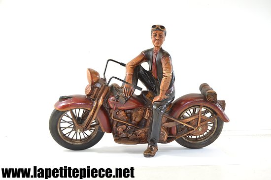 Décoration motard sur Harley Davidson - style vintage, déco bistrot pub
