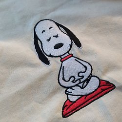 SUR COMMANDE - Tote bag Snoopy / yoga brodé 36x46cm