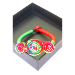Bracelet jonc ethnique "Trio fleuri à la rose" en coton et fil de nylon