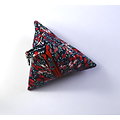 Porte-monnaie pyramide doublé en coton fleurs rouges avec mousqueton - petit porte-monnaie à accrocher et à offrir
