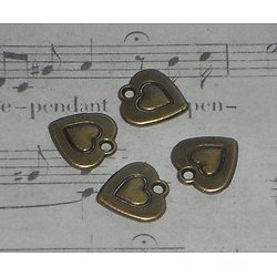 4 breloques coeur à liseré et bombé en métal couleur bronze 10x10mm