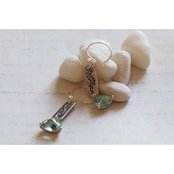 Boucles d'oreille "Feuillage d'eau" en argent 925 et cristal vert, bijou tendance et country, bijou pour femme