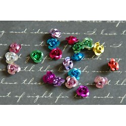 20 perles fleurs légères et multicolores en aluminium 7x5mm