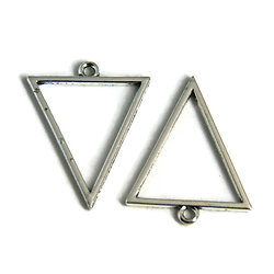 2 breloques triangle évidé en métal argenté 35x27,5mm