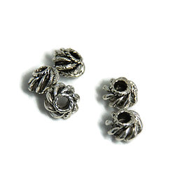 5 perles tournées en métal argenté 7,5x5mm