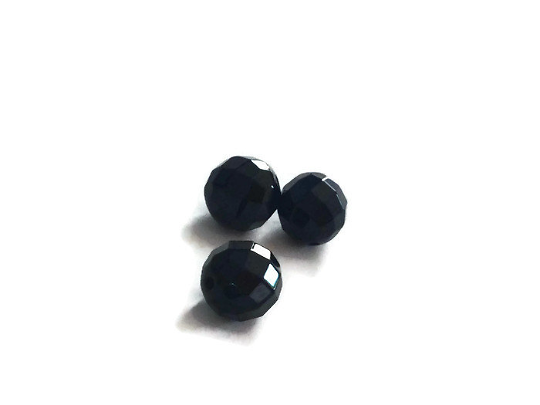 3 perles à facettes en onyx 10mm