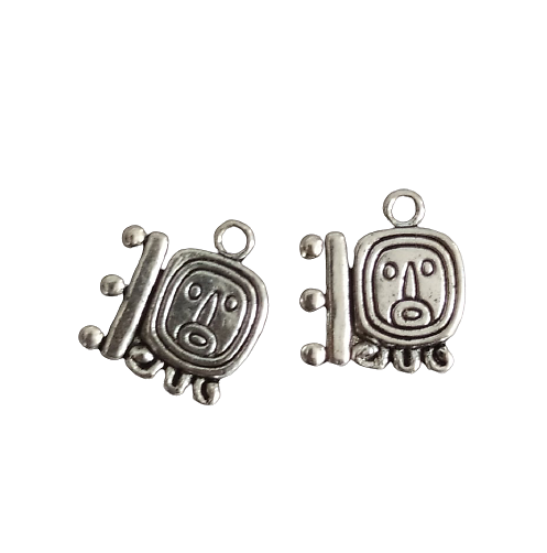 2 breloques glyphe aztèque en métal argenté 16x15mmo