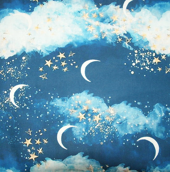 Etoiles, lunes et nuages, fond bleu