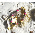 Bracelet Heishi multicolore et son étoile de mer évidée en acier inoxydable doré