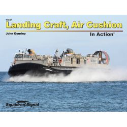 LANDING CRAFT, AIR CUSHION       IN ACTION SS14037