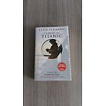 "L'enfant du Titanic" Leah Fleming/ Très bon état/ 2012/ Livre broché avec jaquette et marque-page