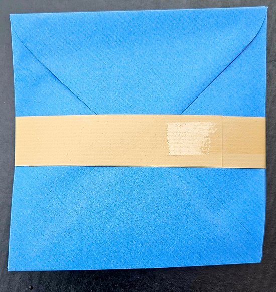 Enveloppes CA1 bleues kraft  en papier recyclé format 15x15cm 
