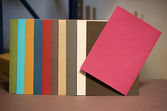 Lot de 50 feuilles de papier cartonné A2 pour loisirs créatifs 180 g/m² 