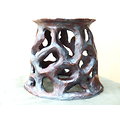 Support pour poterie ou objet, pouvant servir de corbeille en le retournant