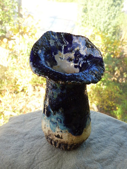Vase bleu en grès